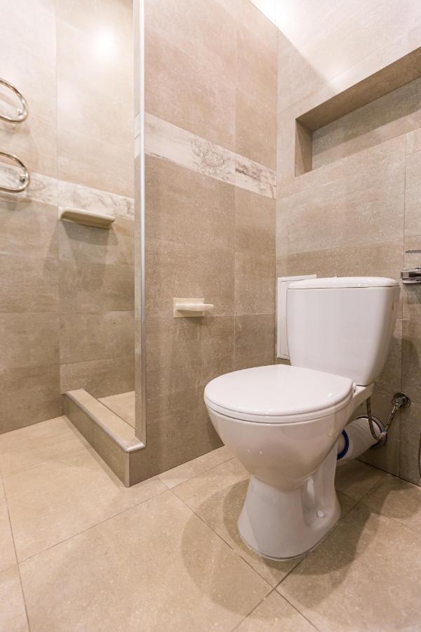 2 Kn. Romana Apartment Lviv Buitenkant foto