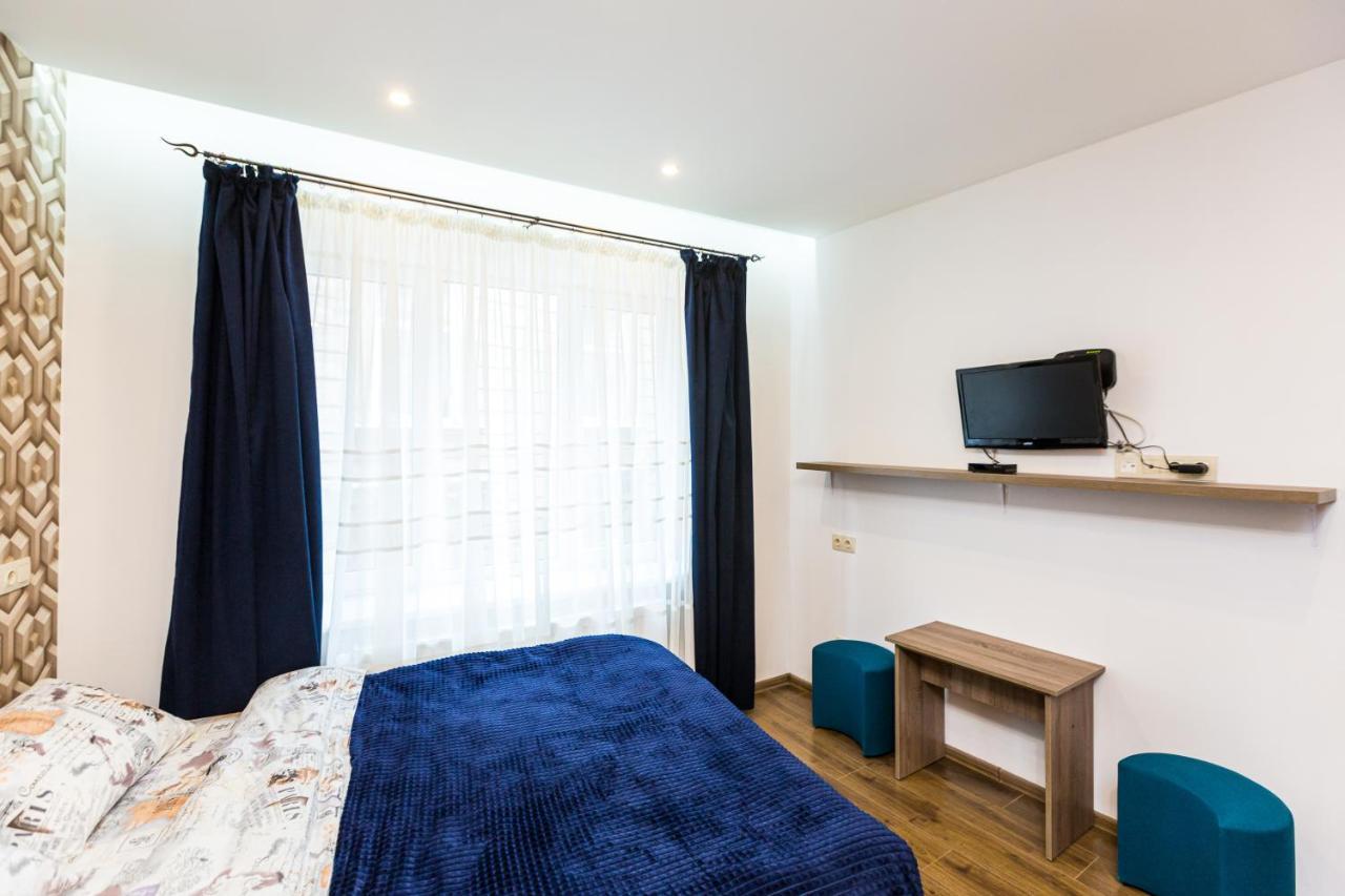 2 Kn. Romana Apartment Lviv Buitenkant foto