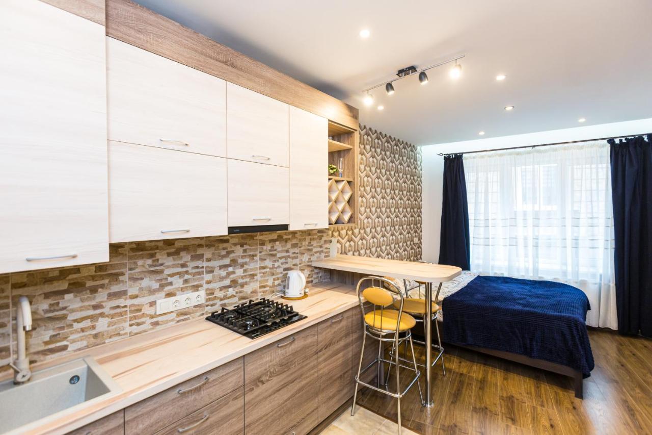2 Kn. Romana Apartment Lviv Buitenkant foto