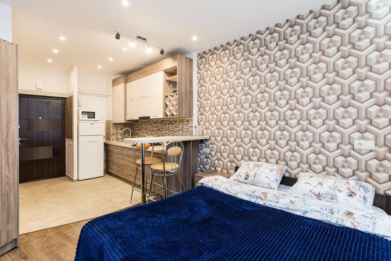 2 Kn. Romana Apartment Lviv Buitenkant foto