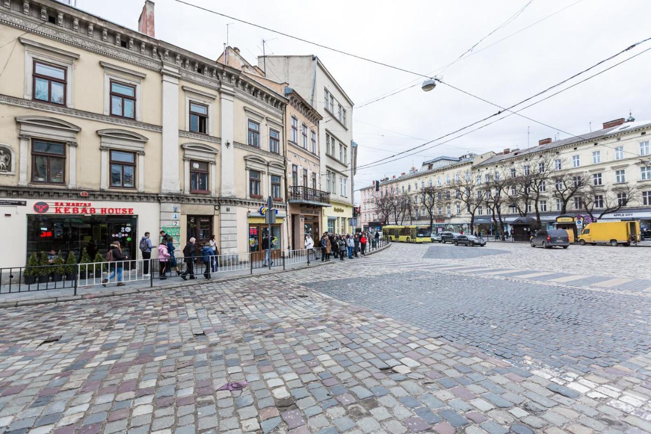 2 Kn. Romana Apartment Lviv Buitenkant foto